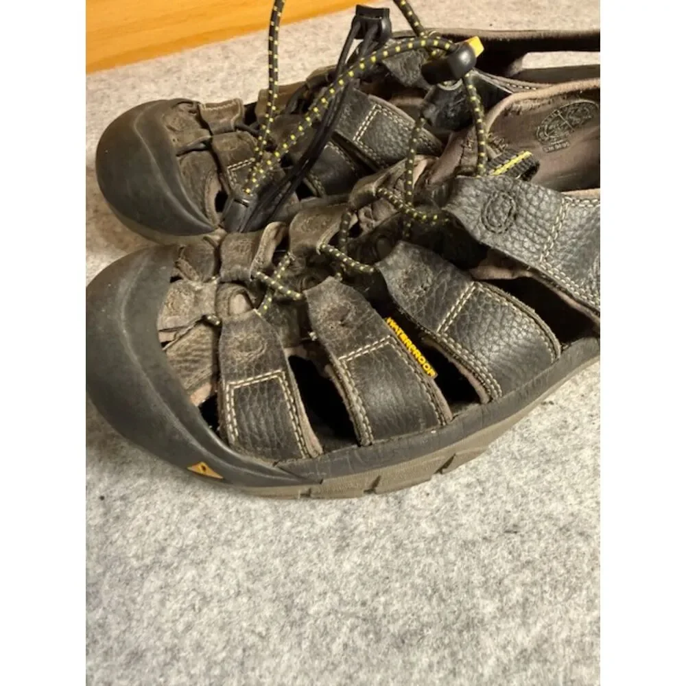 KEEN Arroyo II Sandals Men's 11.5 Gray Leather Waterproof Hiking Trail Shoes